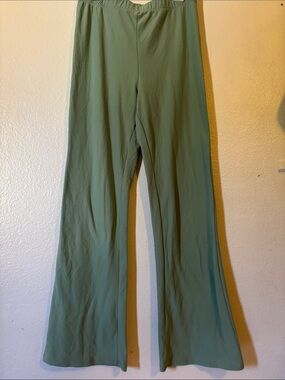 Forever 21 Womanβs Light Sage Green Elastic Waist Flared Pants, Size M